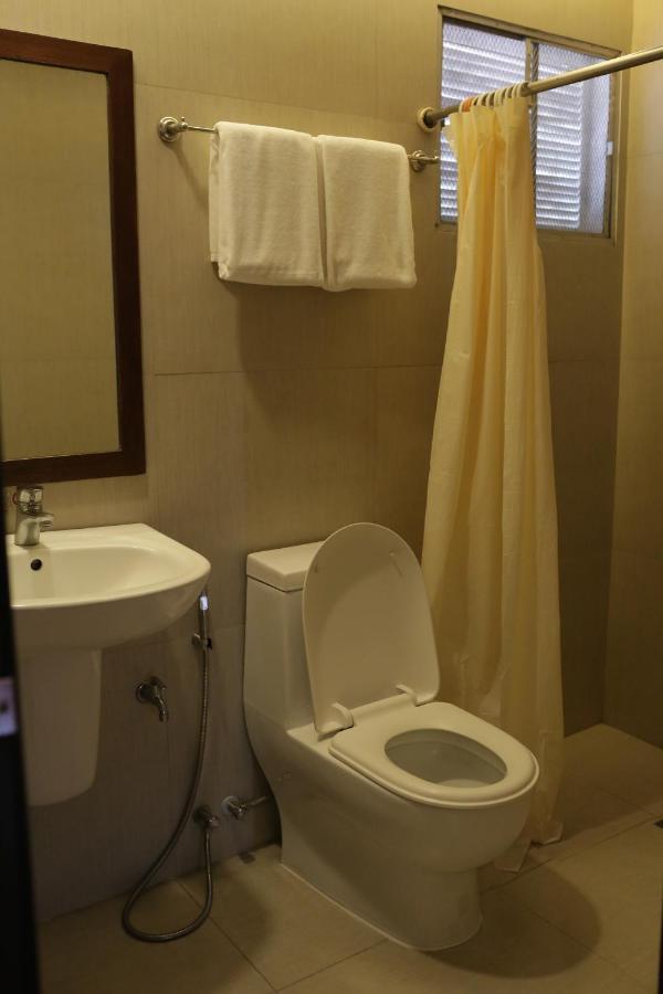 Amalfi718 Hotel Lipa City Esterno foto